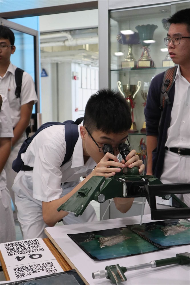 The “School Ambassador Programme” (SAP) continues to be held in primary and secondary schools in Hong Kong.  The SAP aims to enhance the students’ interests in science, technology and engineering subjects.  Our ambassadors also explained with emphasis on the natural hazards threatening Hong Kong and disaster preparedness.  Schools which had participated in the SAP from June to September 2019 include New Territories Heung Yee Kuk Yuen Long District Secondary School, the Church of Christ in China Heep Woh College, Wong Tai Sin Catholic Primary School, St. Catherine’s School for Girls (Kwun Tong) and Shau Kei Wan East Government Secondary School.